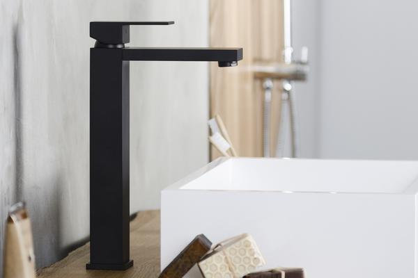  Integra Black Tall Lavabo Bataryası